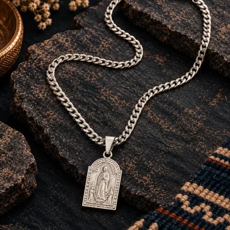 Collar Medalla de la Virgen